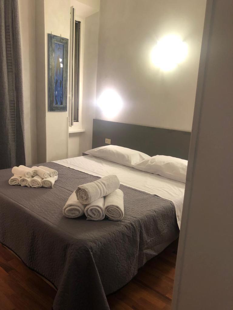 Alma Rooms Appia Roma Esterno foto