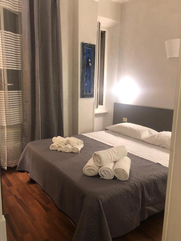 Alma Rooms Appia Roma Esterno foto